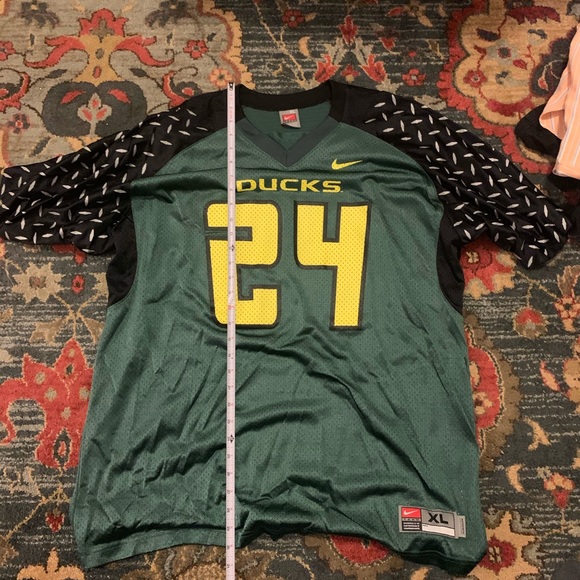 Nike Other - Oregon Ducks football jersey